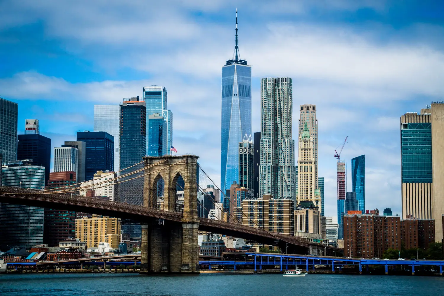 Amazing Brooklyn Bridge Photo with the One World Trade Center in The Background